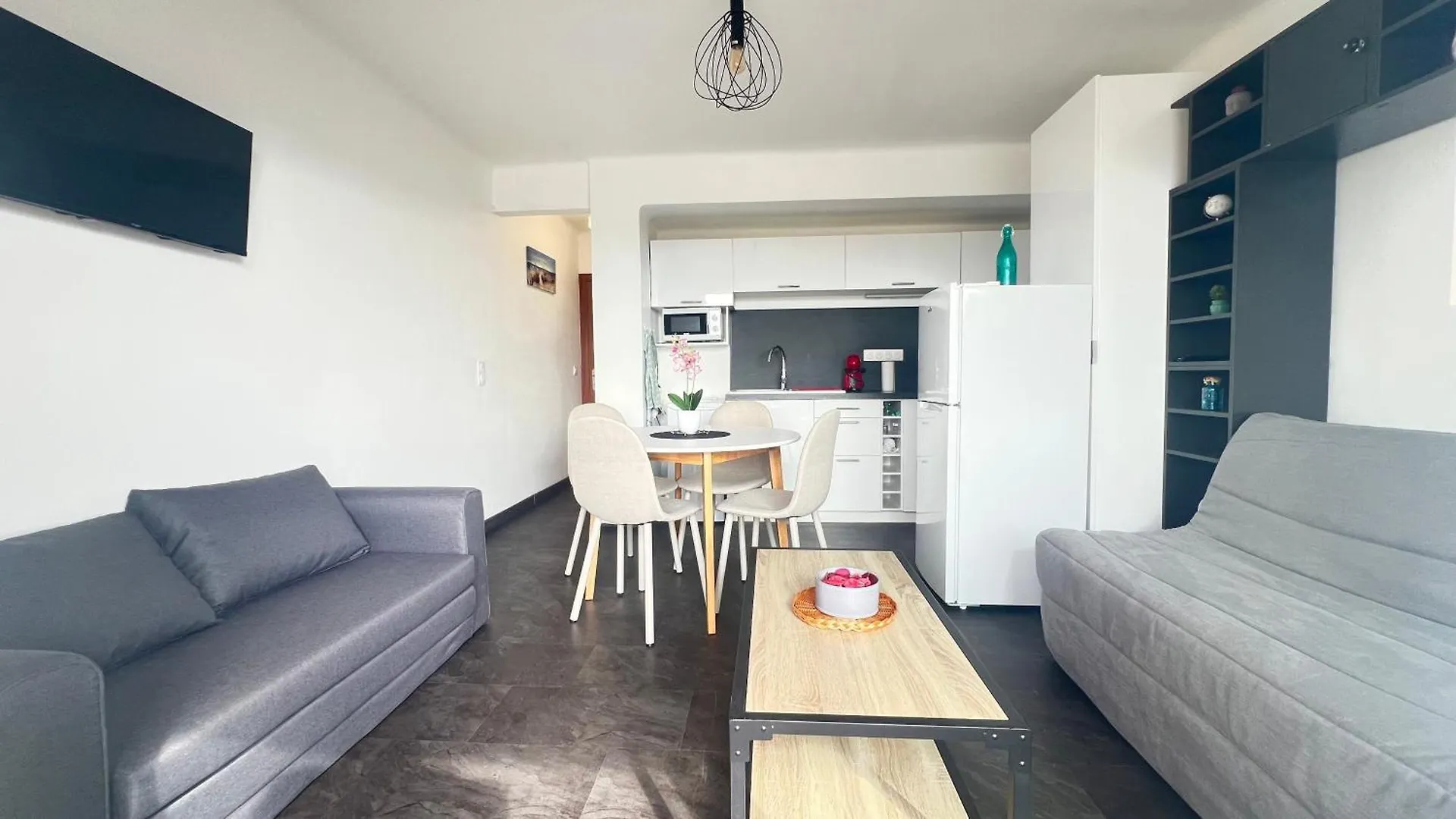 Estudio Encantador Empuriabrava İspanya
