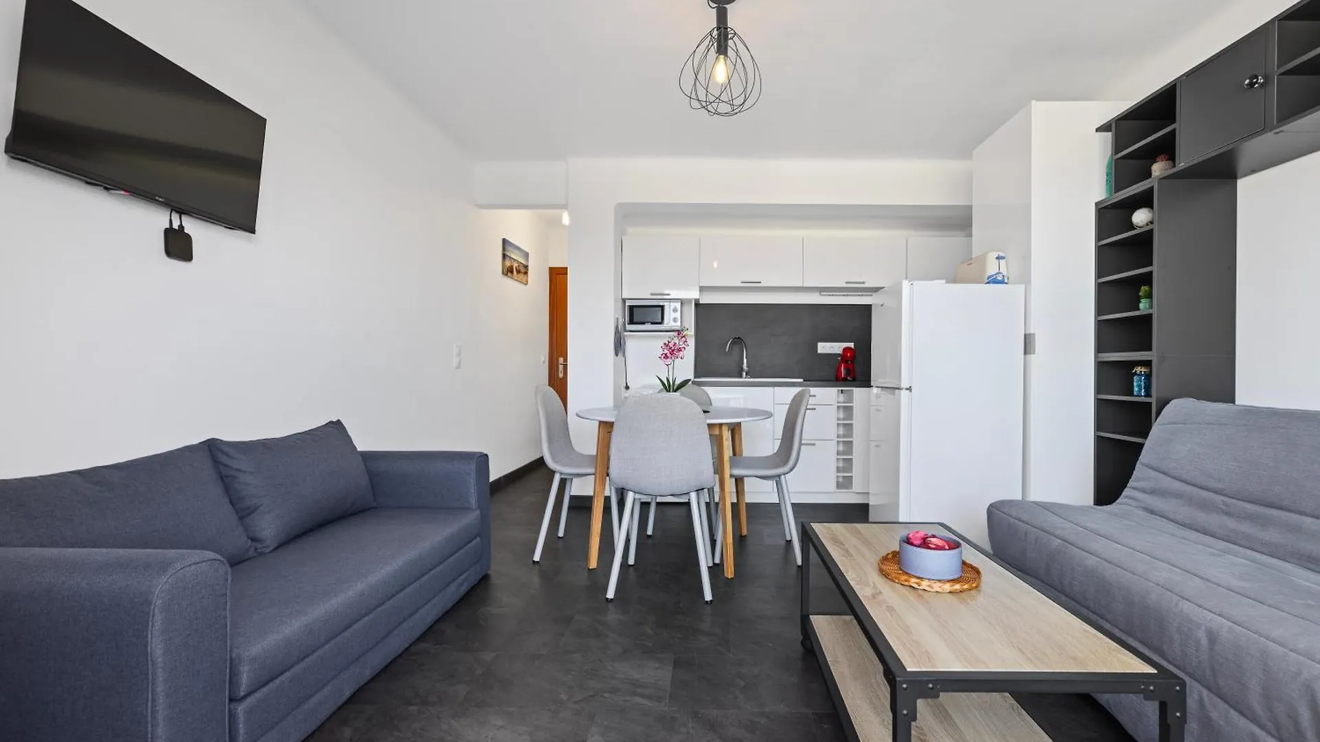 Estudio Encantador Empuriabrava İspanya